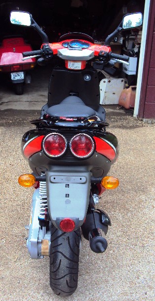 Aprilia SR50 006.JPG