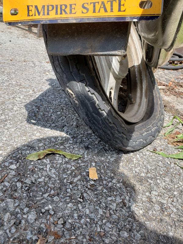 Wheel locked in this position,  the rim is seated perfectly in the heated hub, but the trans is literally in half.