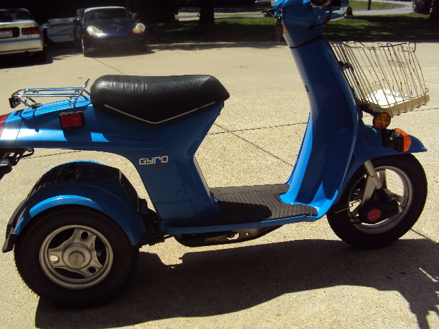 Blue Gyro 008.JPG