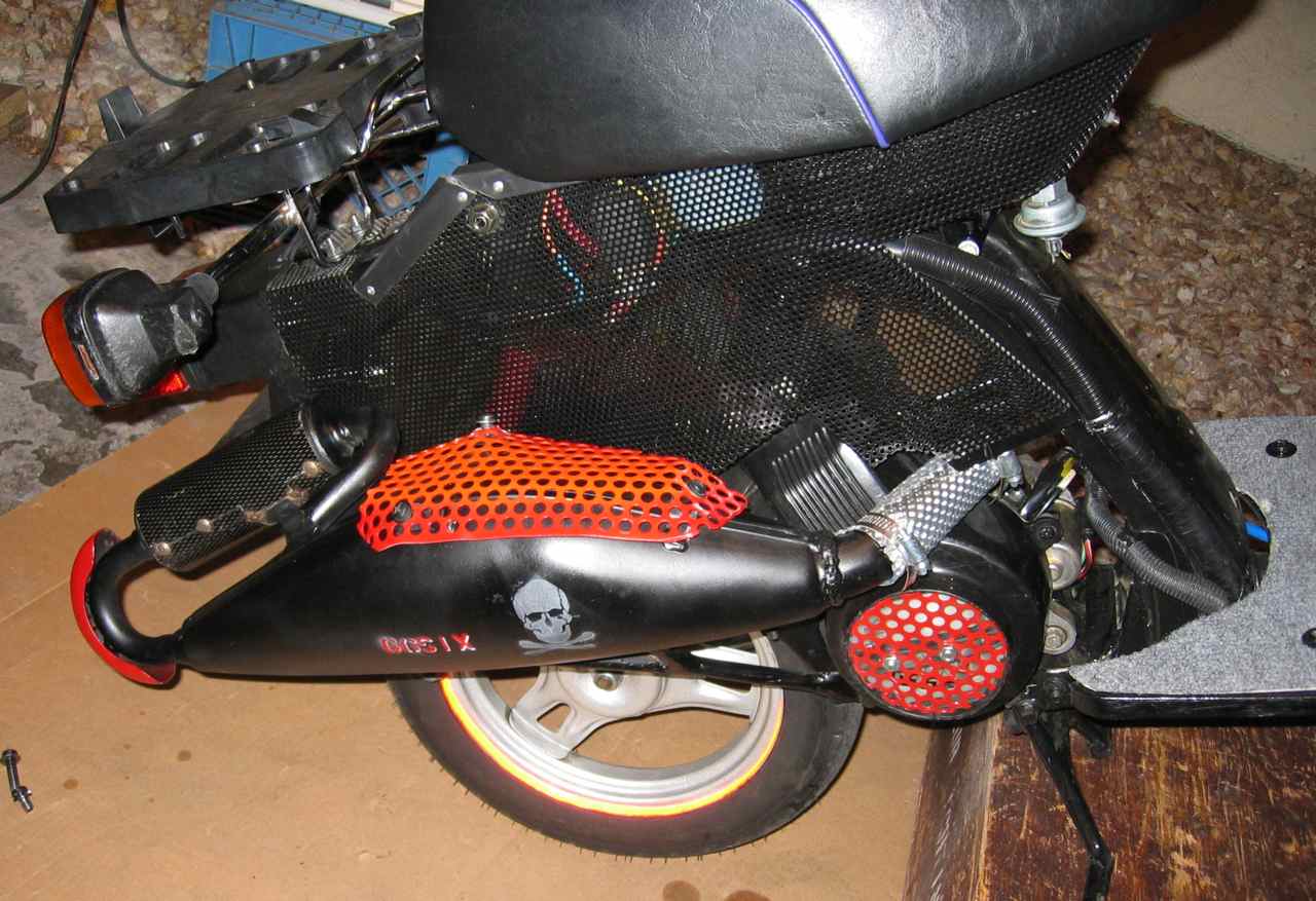 I did a 2 color heat shield red w/ orange in the center also stencil skull  &amp; 66SIX .