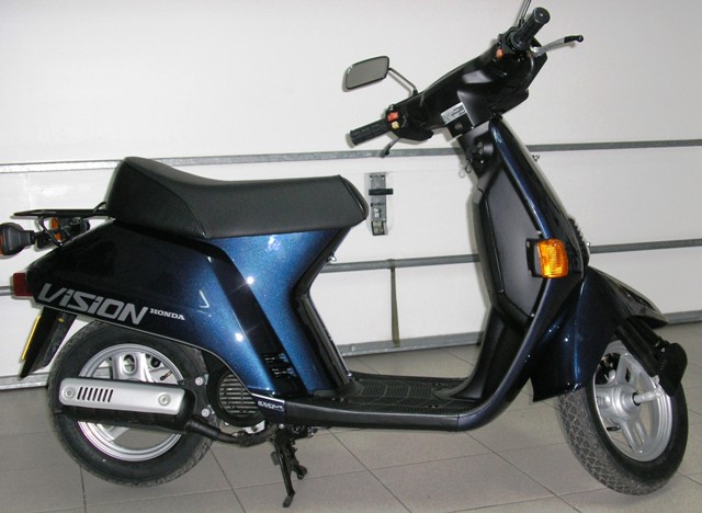Honda Vision.JPG